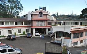 Hotel Sapphire Garden View Ooty 3* India